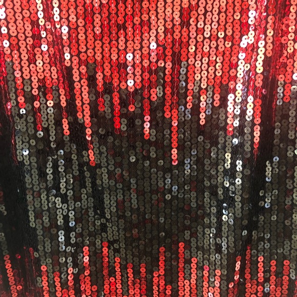 HOLIDAY SEQUIN TOP-NEW - Picture 2 of 8